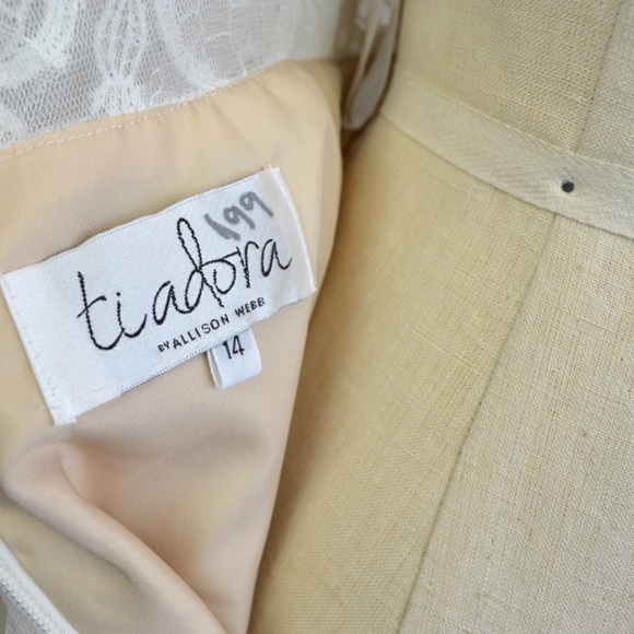 TI ADORA by ALLISON WEBB Ivory Lace Bridal Gown 14 - Picture 8 of 8